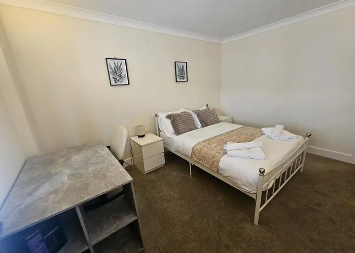 1 Bed Apartment City Of London Whitechapel